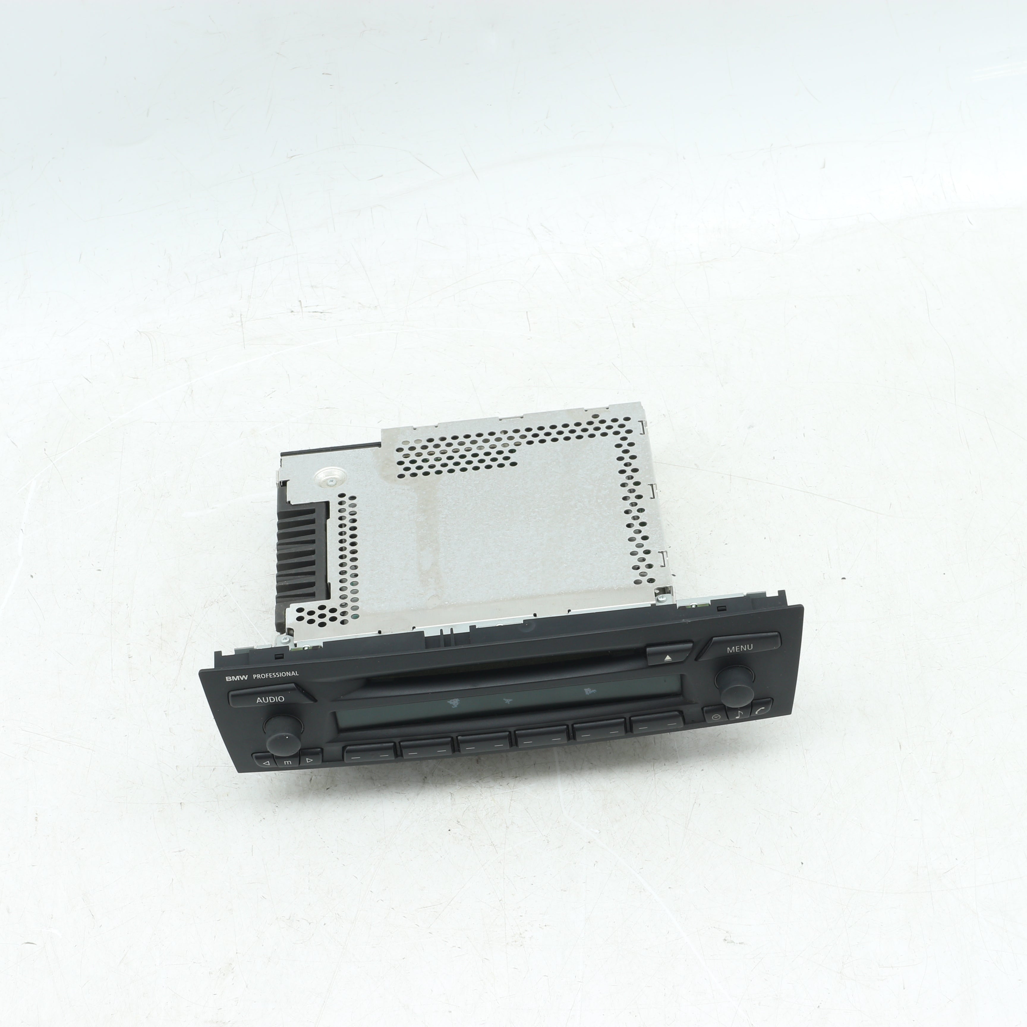 Used BMW 320i A/T (E90) radio - 65126983018