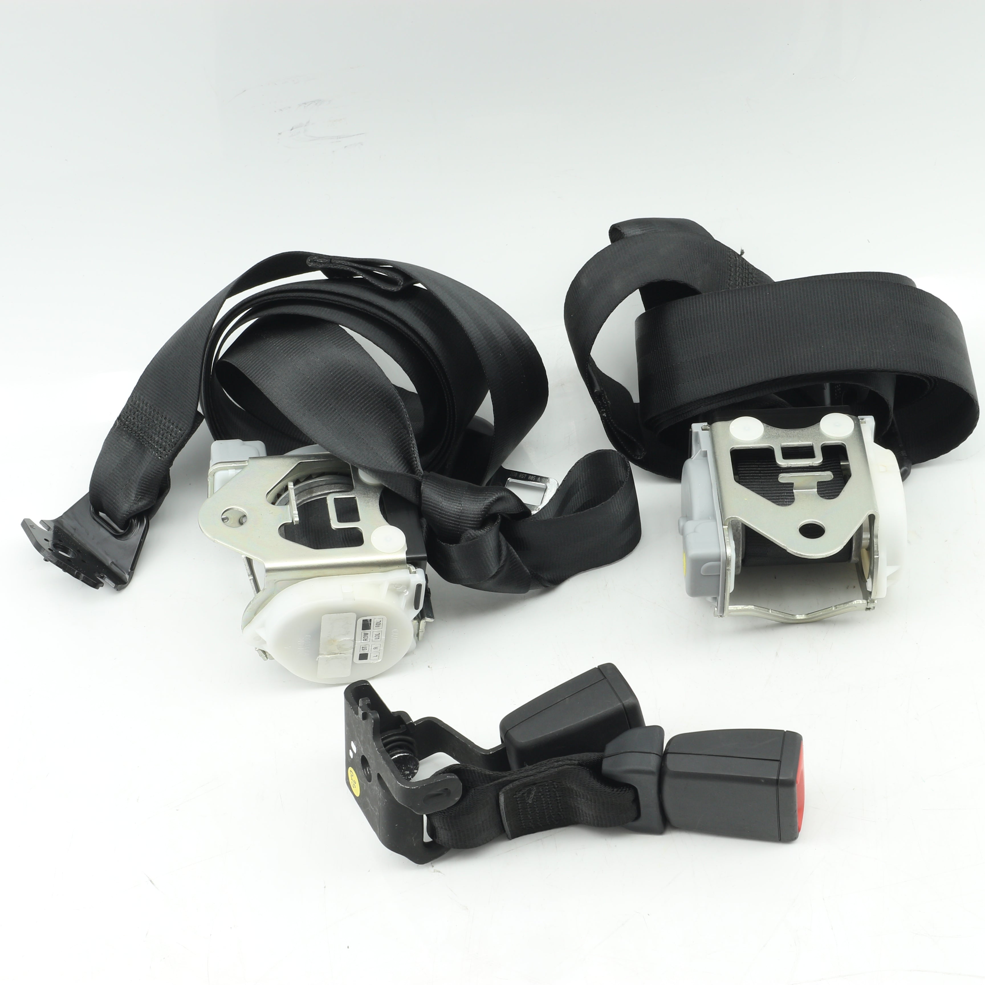 Used VOLKSWAGEN POLO 1.2 TRENDLINE DSG Rear Non Pretensioner Seat Belt Set - OEM Part 80920AA5,80924AA