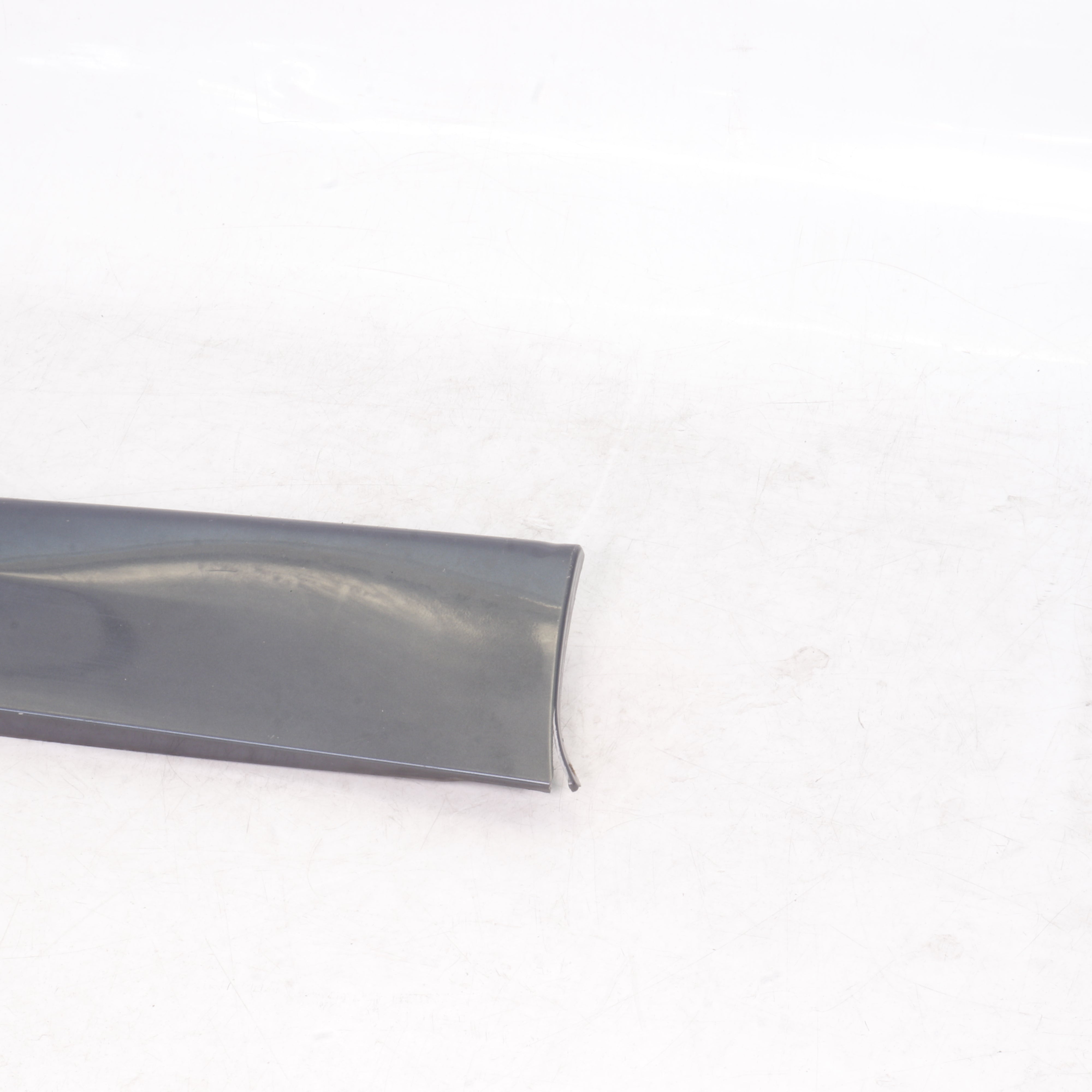 Used BMW 320i A/T (E90) side skirts (set) - 51717062297,51717062298