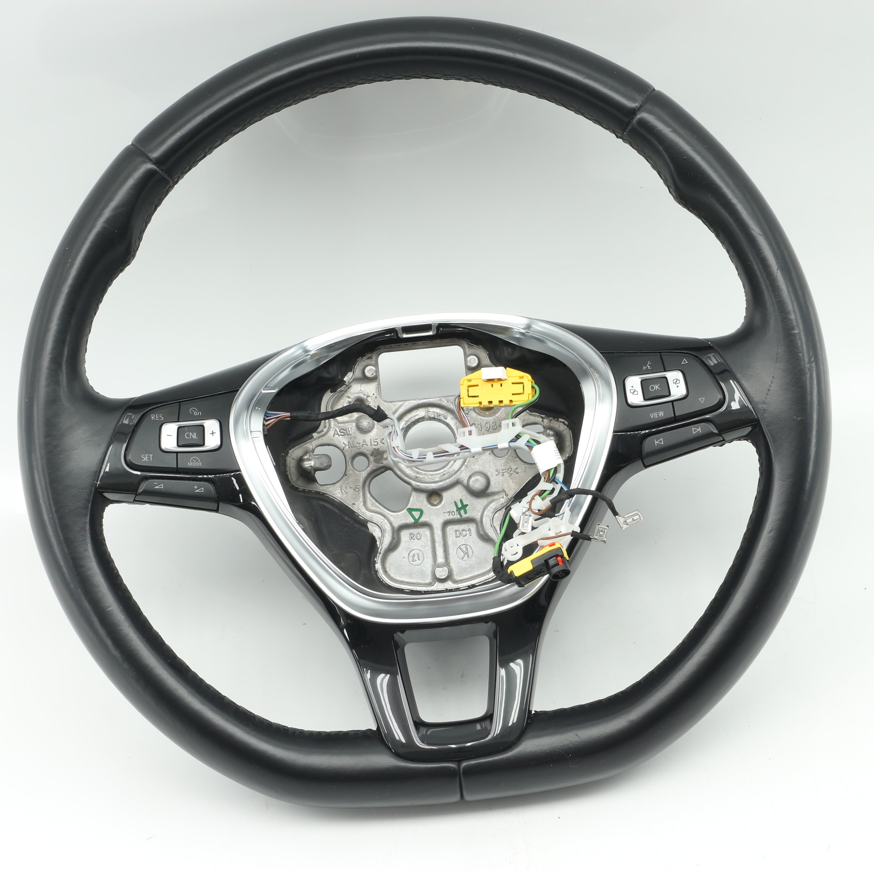Used VOLKSWAGEN POLO 1.2 TRENDLINE DSG Steering Wheel - OEM Part 640787400A