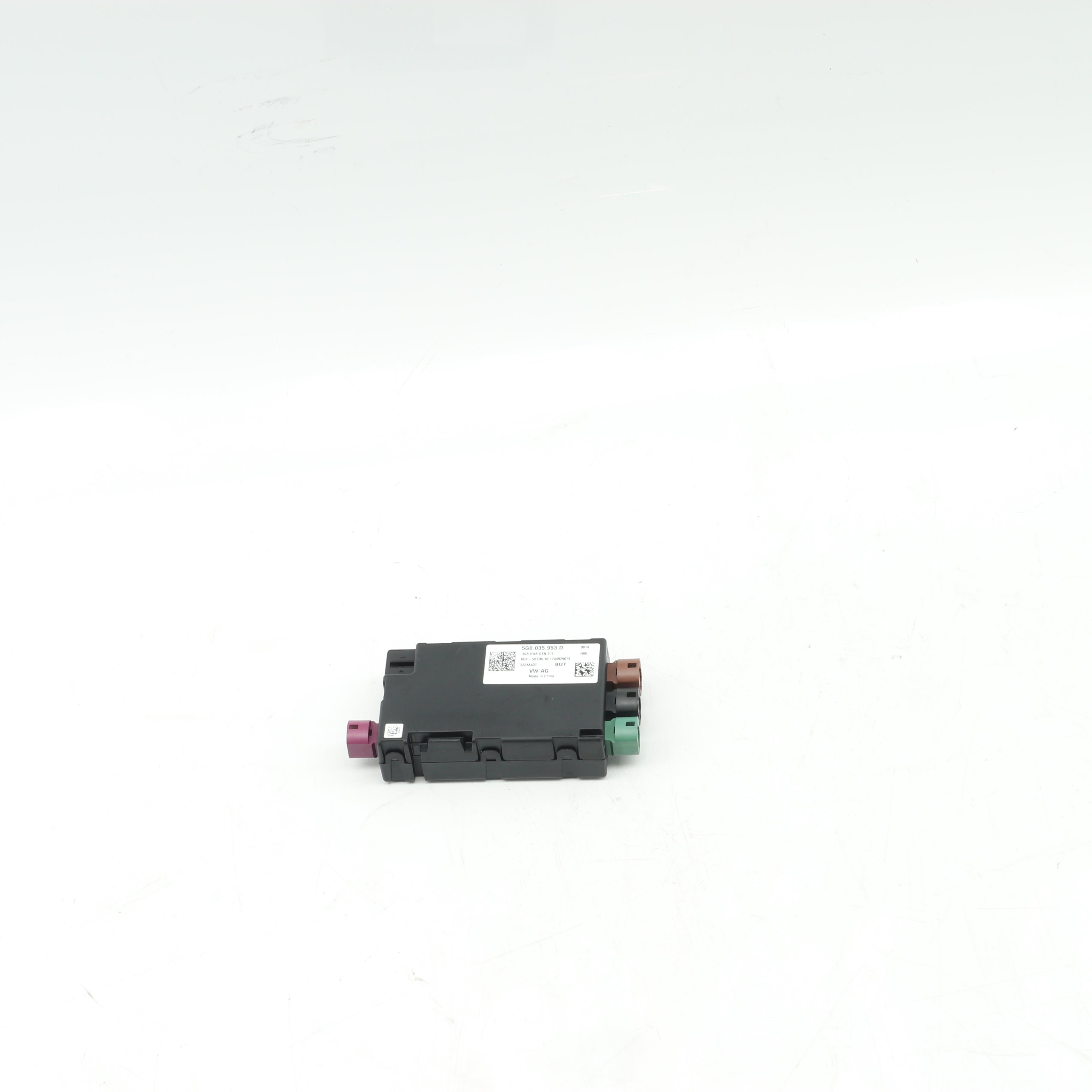 Used VOLKSWAGEN POLO 1.2 TRENDLINE DSG USB distributor hub voltage converter 5G0035953D