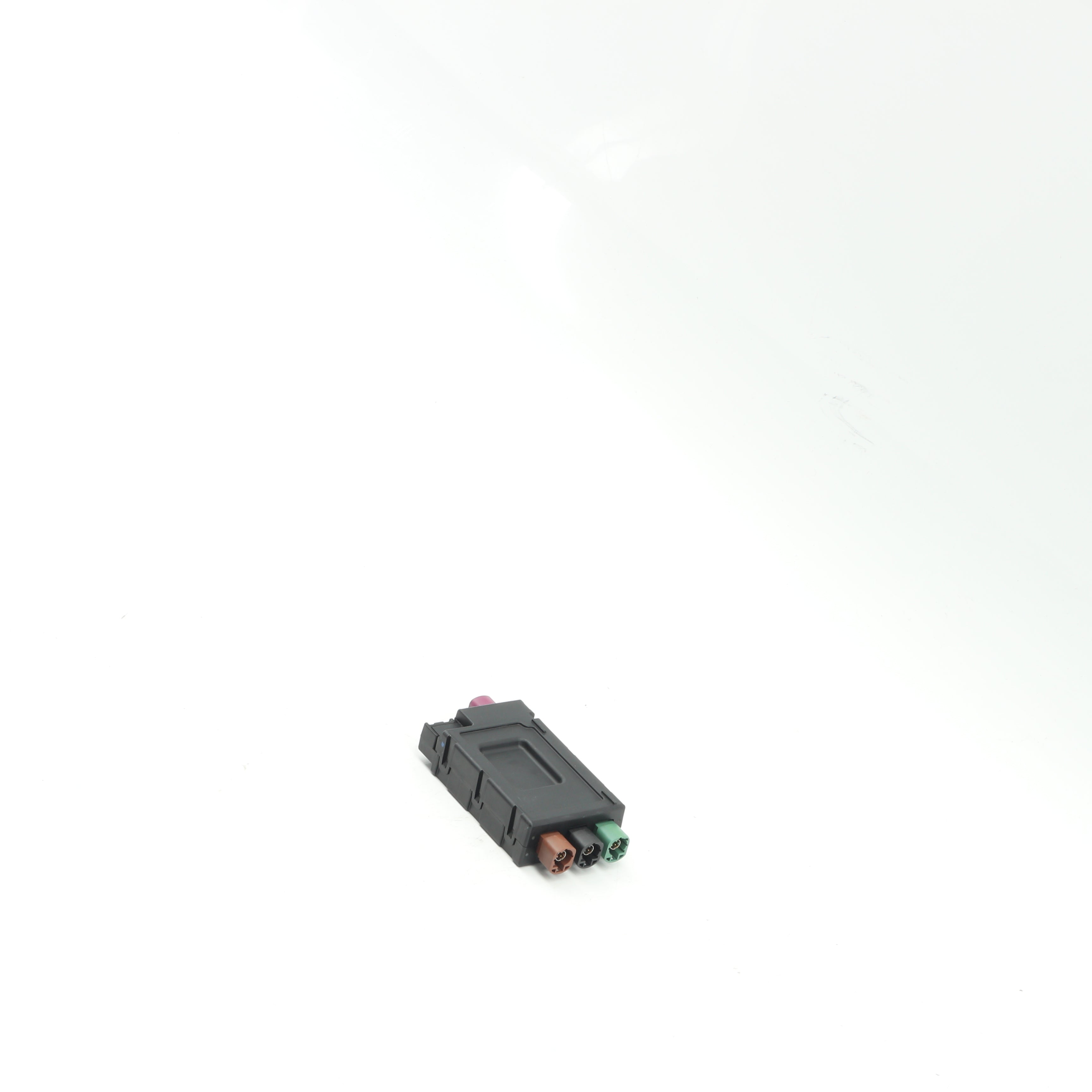Used VOLKSWAGEN POLO 1.2 TRENDLINE DSG USB distributor hub voltage converter 5G0035953D
