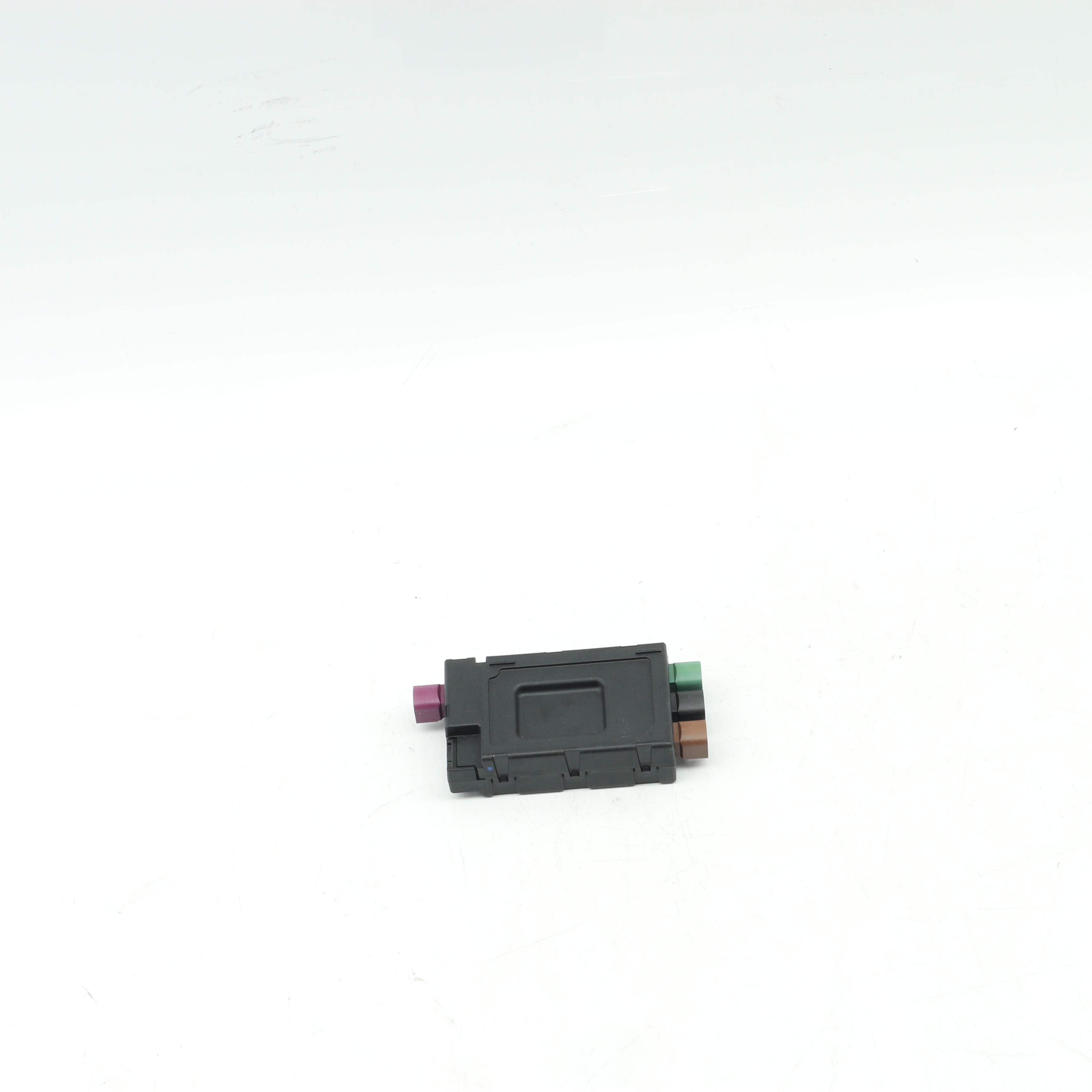 Used VOLKSWAGEN POLO 1.2 TRENDLINE DSG USB distributor hub voltage converter 5G0035953D