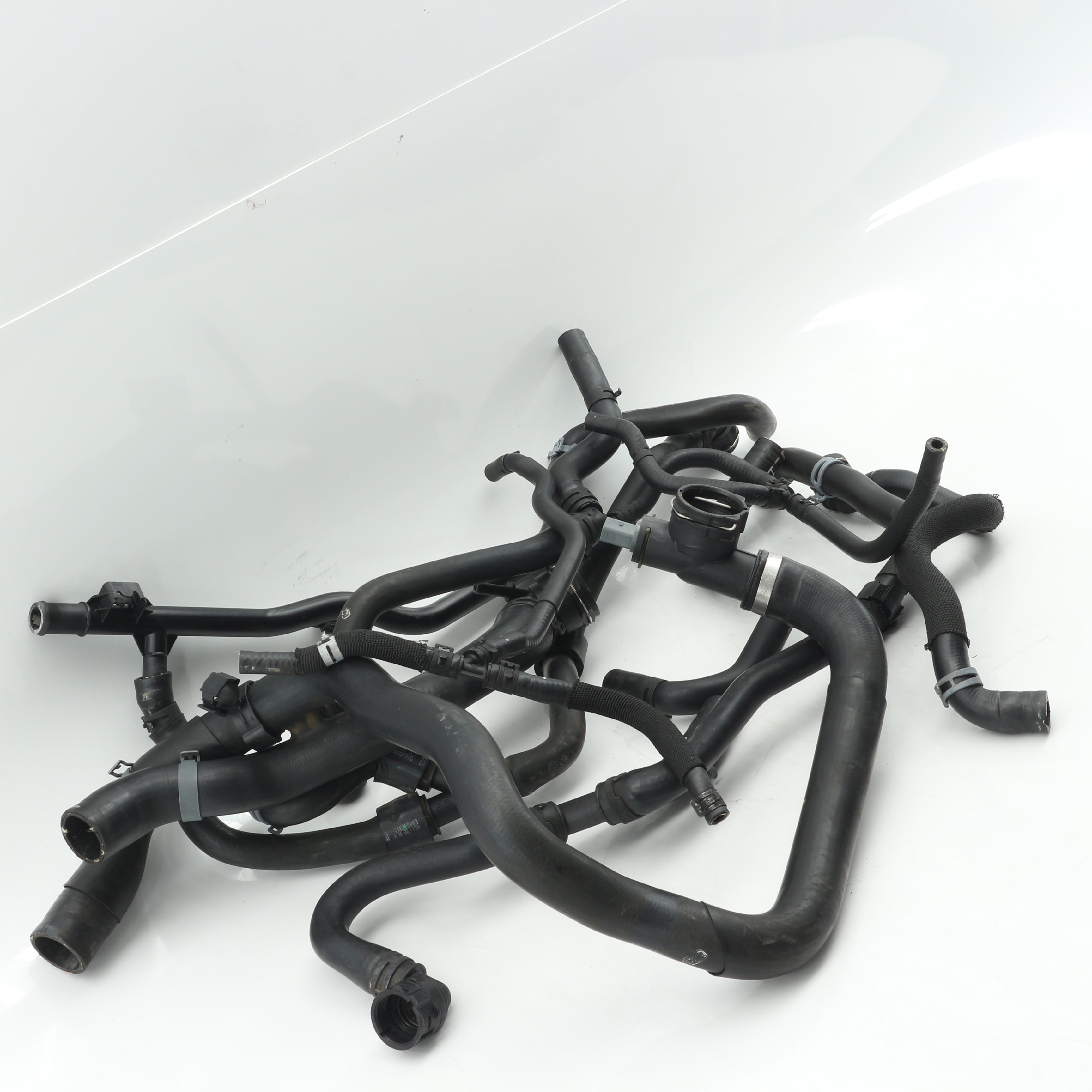 Used VOLKSWAGEN POLO 1.2 TRENDLINE DSG Water Pipe Set - OEM Part 2Q0121049