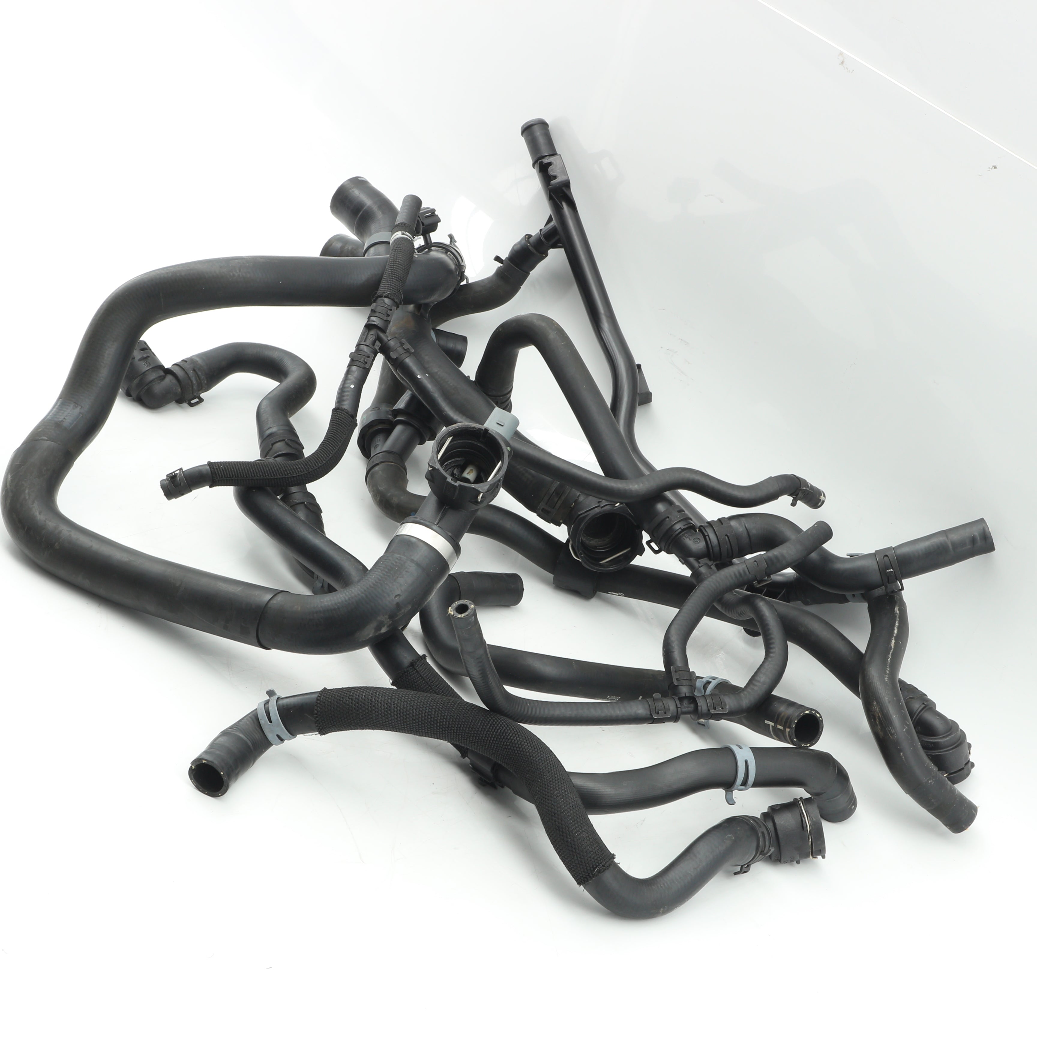 Used VOLKSWAGEN POLO 1.2 TRENDLINE DSG Water Pipe Set - OEM Part 2Q0121049