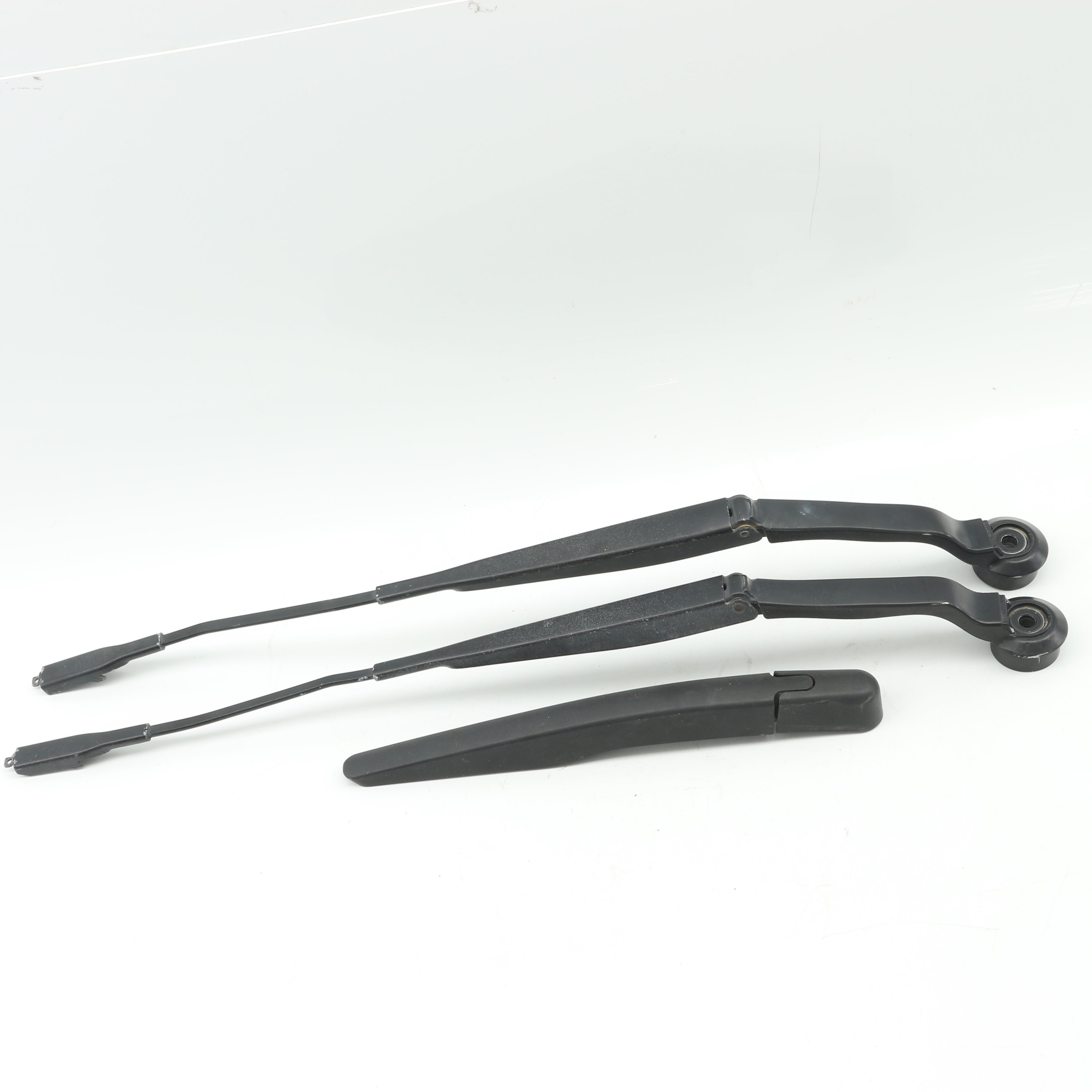 Used Ford KUGA 2.0 TDCI Wiper Arms Set