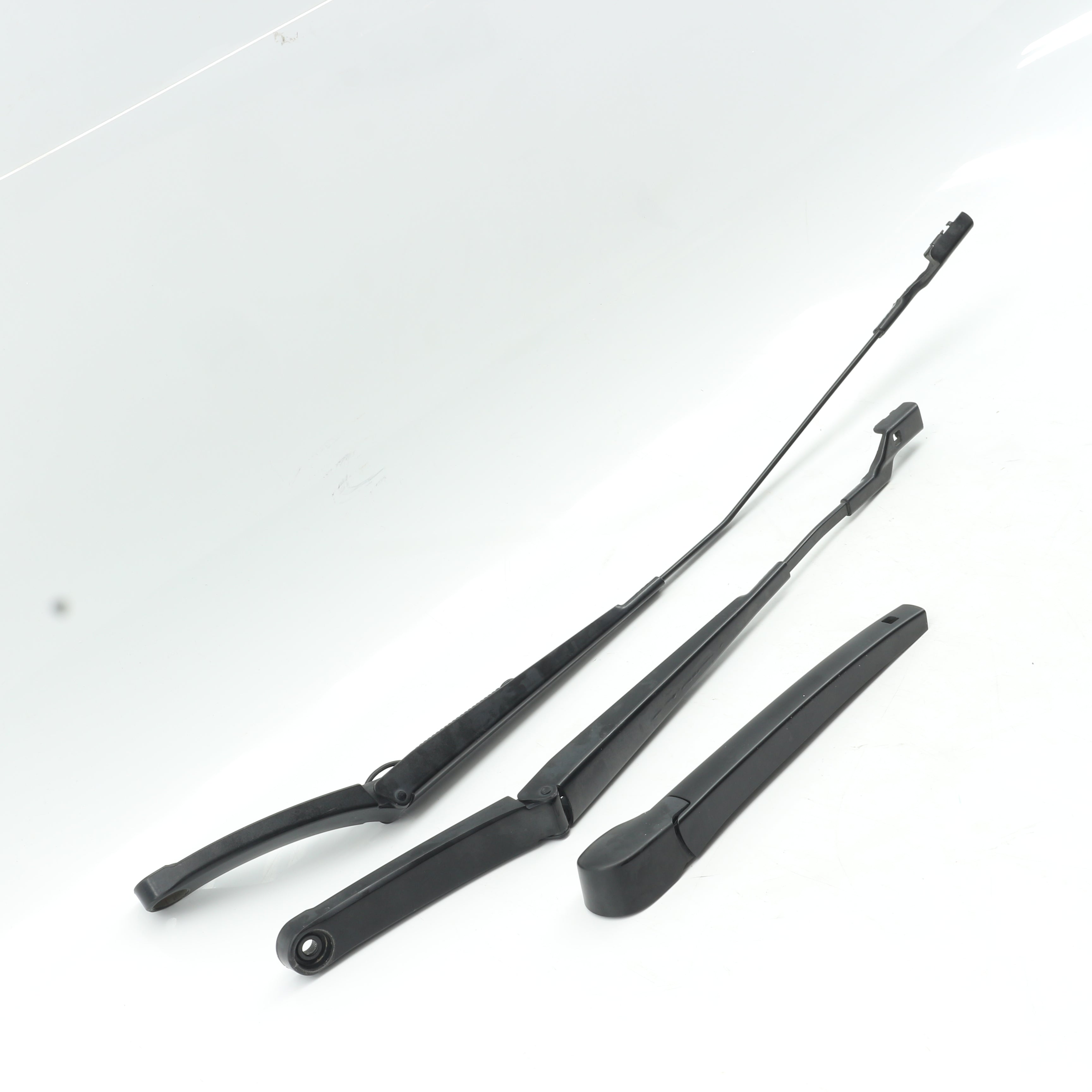 Used VOLKSWAGEN POLO 1.2 TRENDLINE DSG Wiper Arms - OEM Part 2G0955704,2G2955410,2G2955409