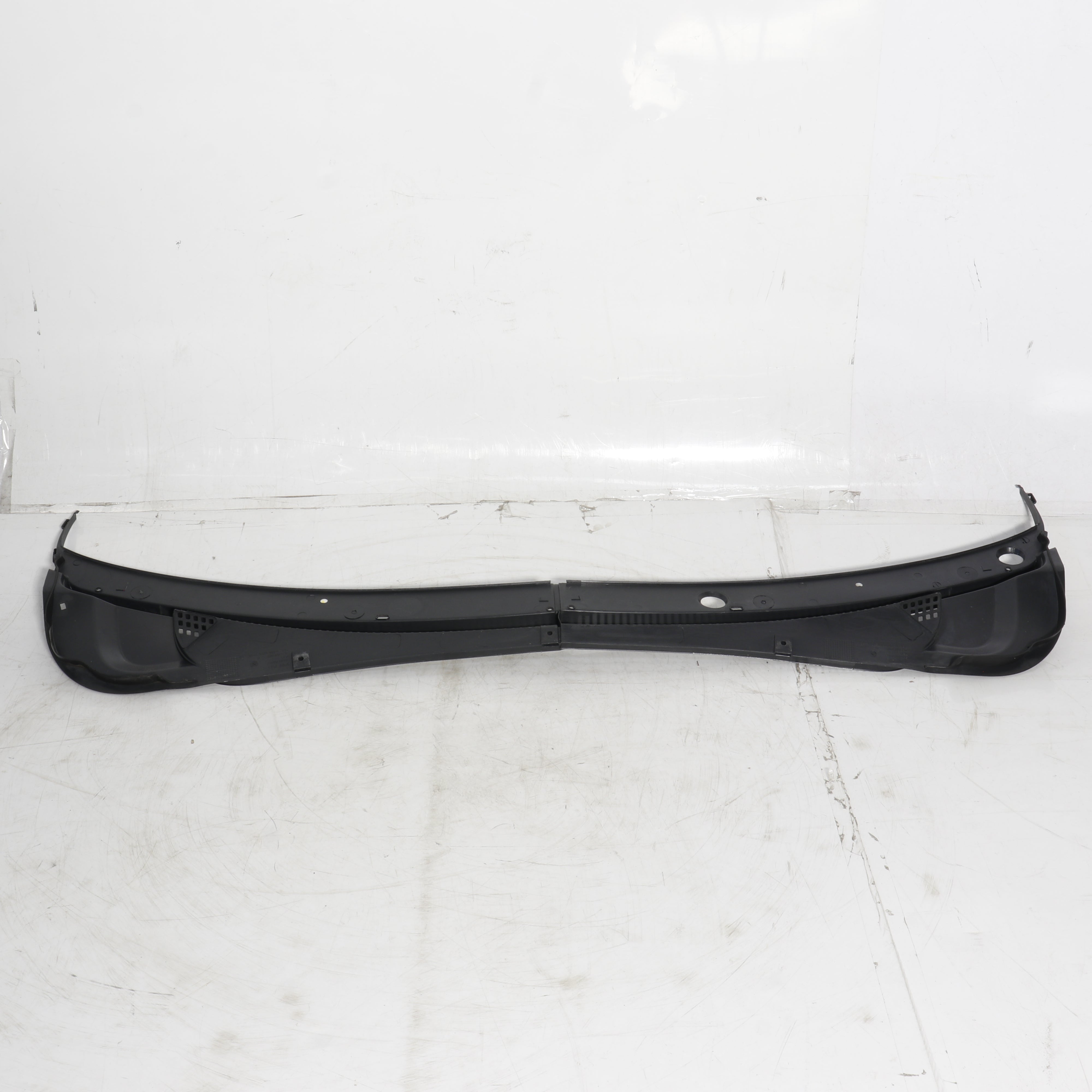 Used VOLKSWAGEN POLO 1.2 TRENDLINE DSG Wiper Cowl Panel - OEM Part 2GS819403